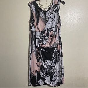 Sleeveless dress